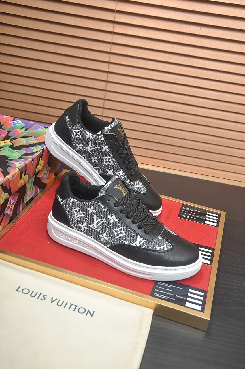 Men's shoes 💰540💶[LOUIS VUITTON] Original order price (water-dyed cowhide lining) new model 🍀LV Louis Vuitton * - top version of LV classic trendy shoes! Made of imported original cowhide, water-dyed cowhide lining, and original wear-resistant rubber outsole! High quality products! Code number 38-45 (45 is custom-made and cannot be returned or exchanged)